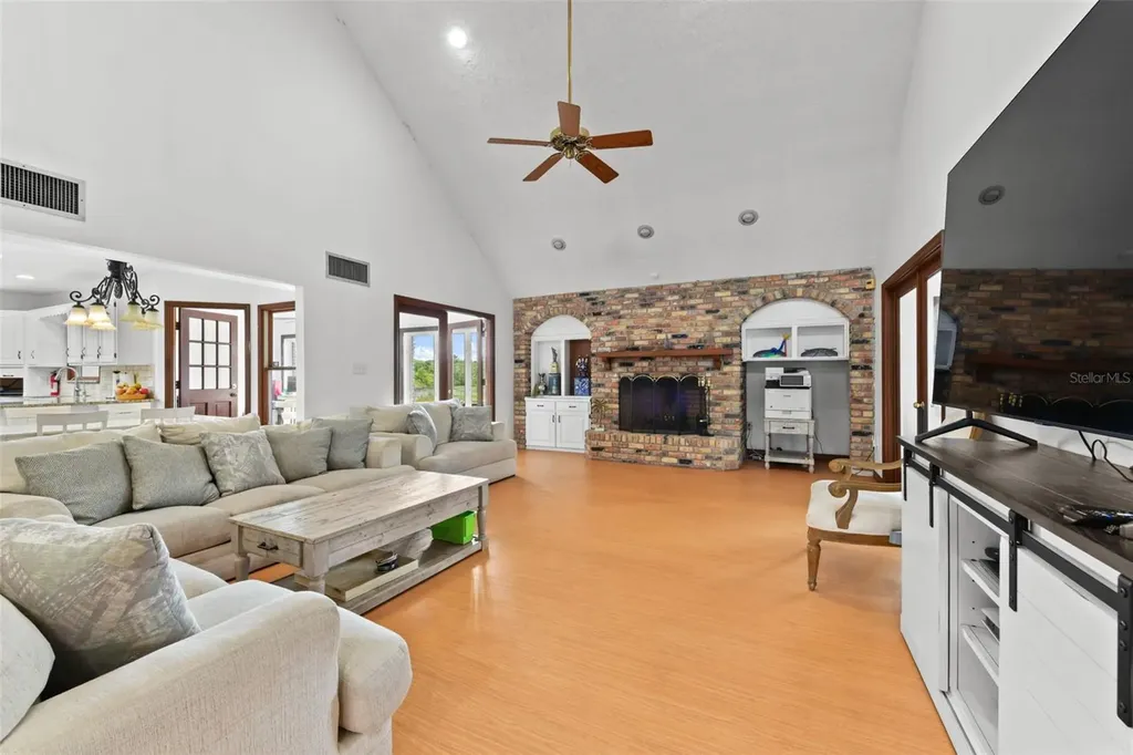 5750 Oak Hollow Lane Oviedo FL 32765