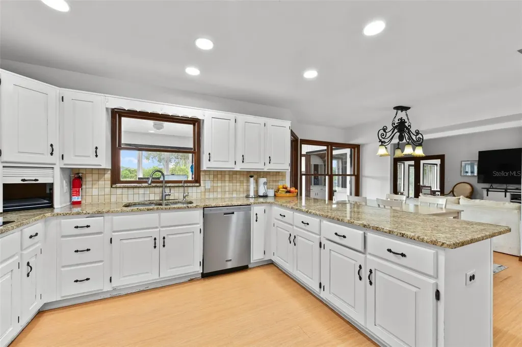 5750 Oak Hollow Lane Oviedo FL 32765