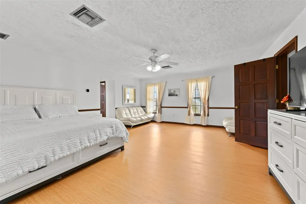 5750 Oak Hollow Lane Oviedo FL 32765