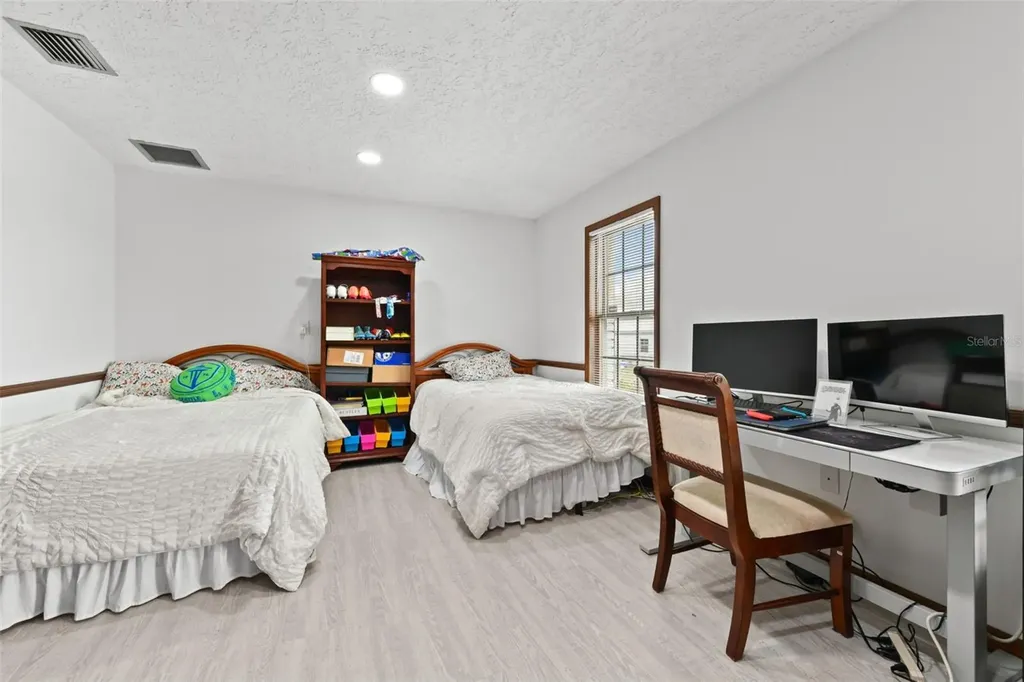 5750 Oak Hollow Lane Oviedo FL 32765