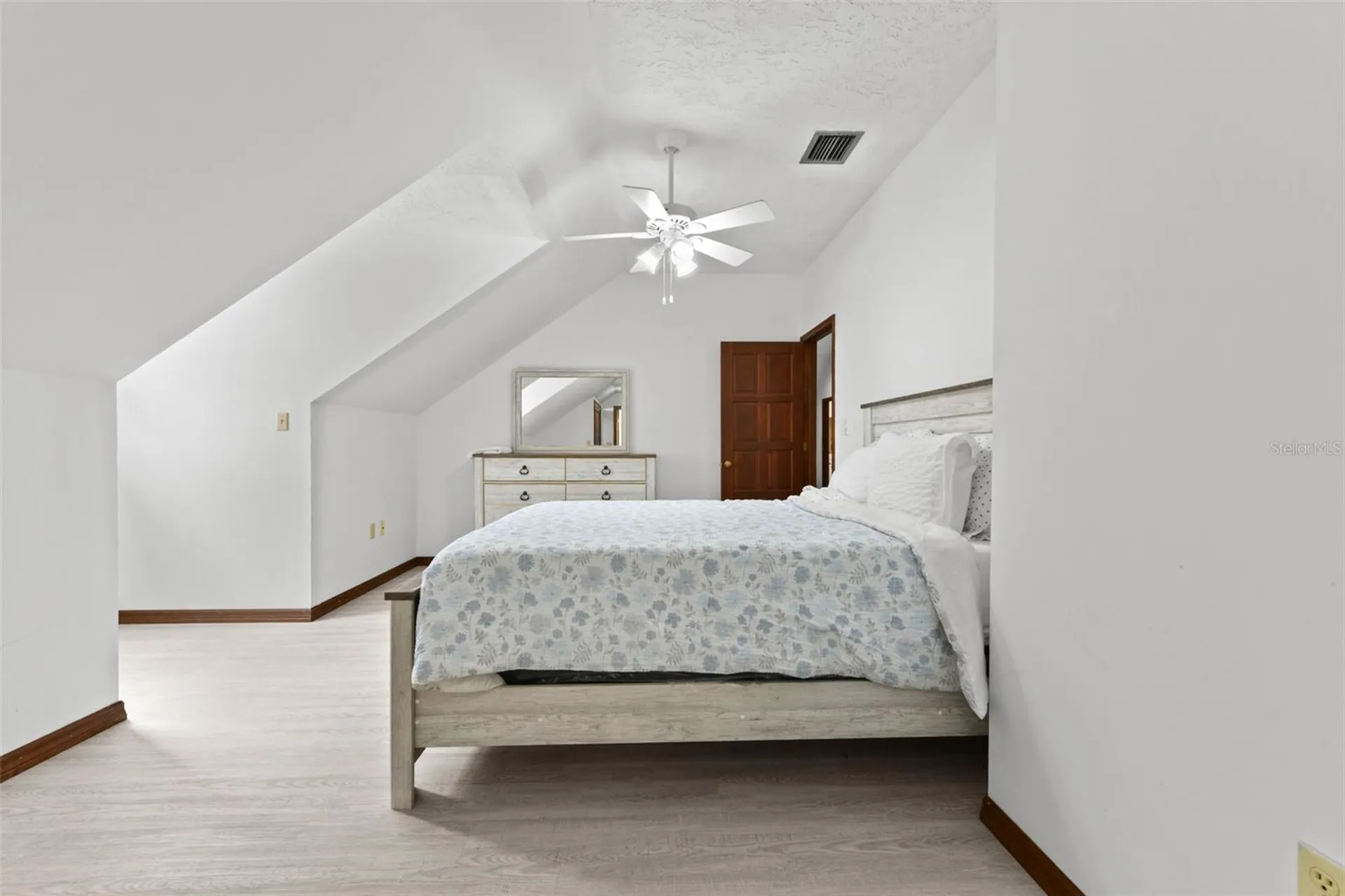 5750 Oak Hollow Lane Oviedo FL 32765