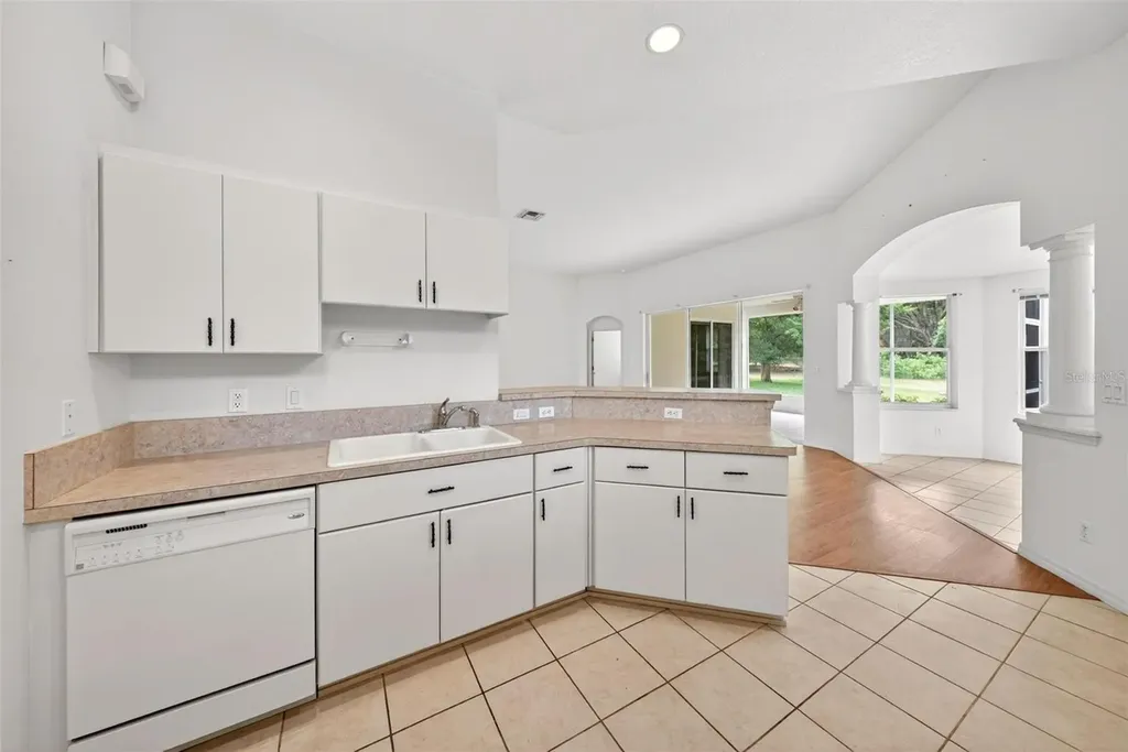 20618 Queen Alexandra Drive Leesburg FL 34748