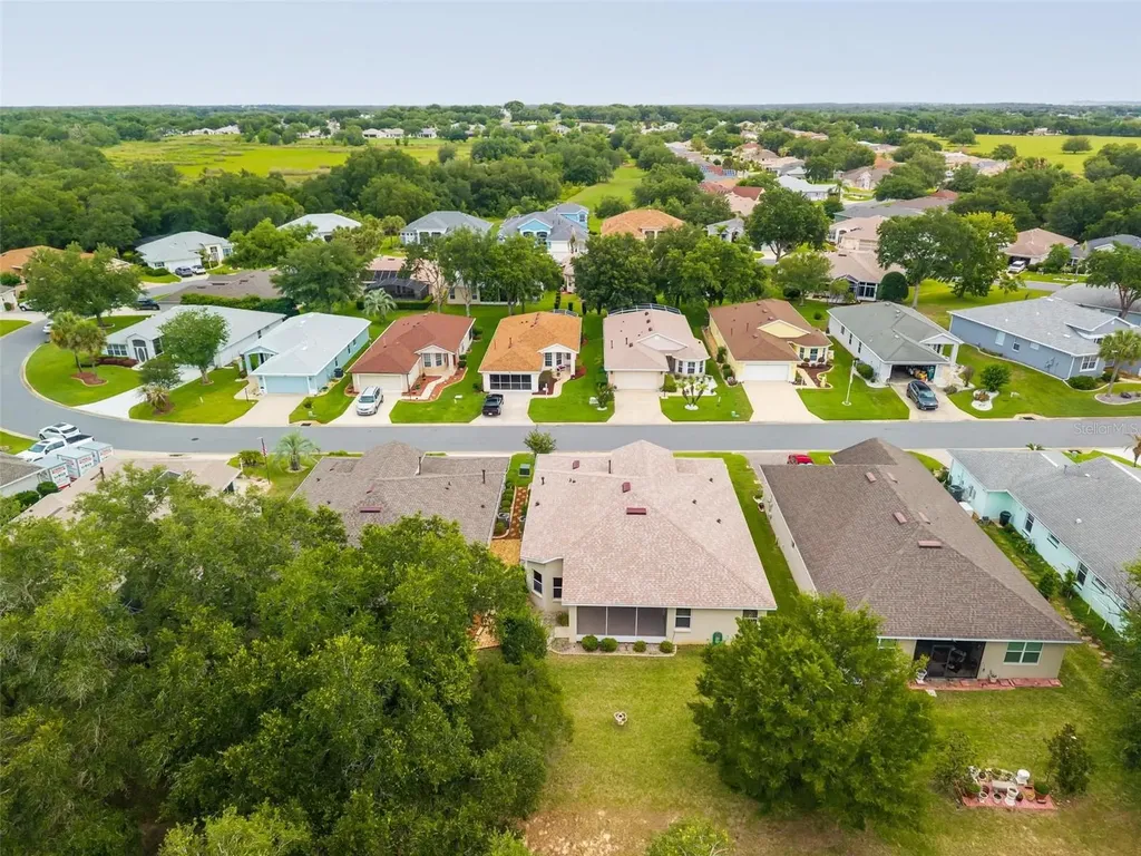 20618 Queen Alexandra Drive Leesburg FL 34748