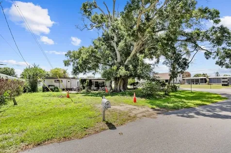 2809 SE 38th Avenue Okeechobee FL 34974
