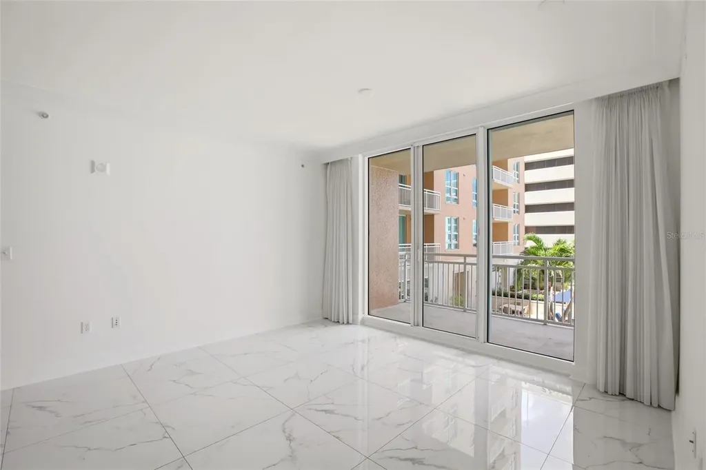 1350 Main Street Sarasota FL 34236