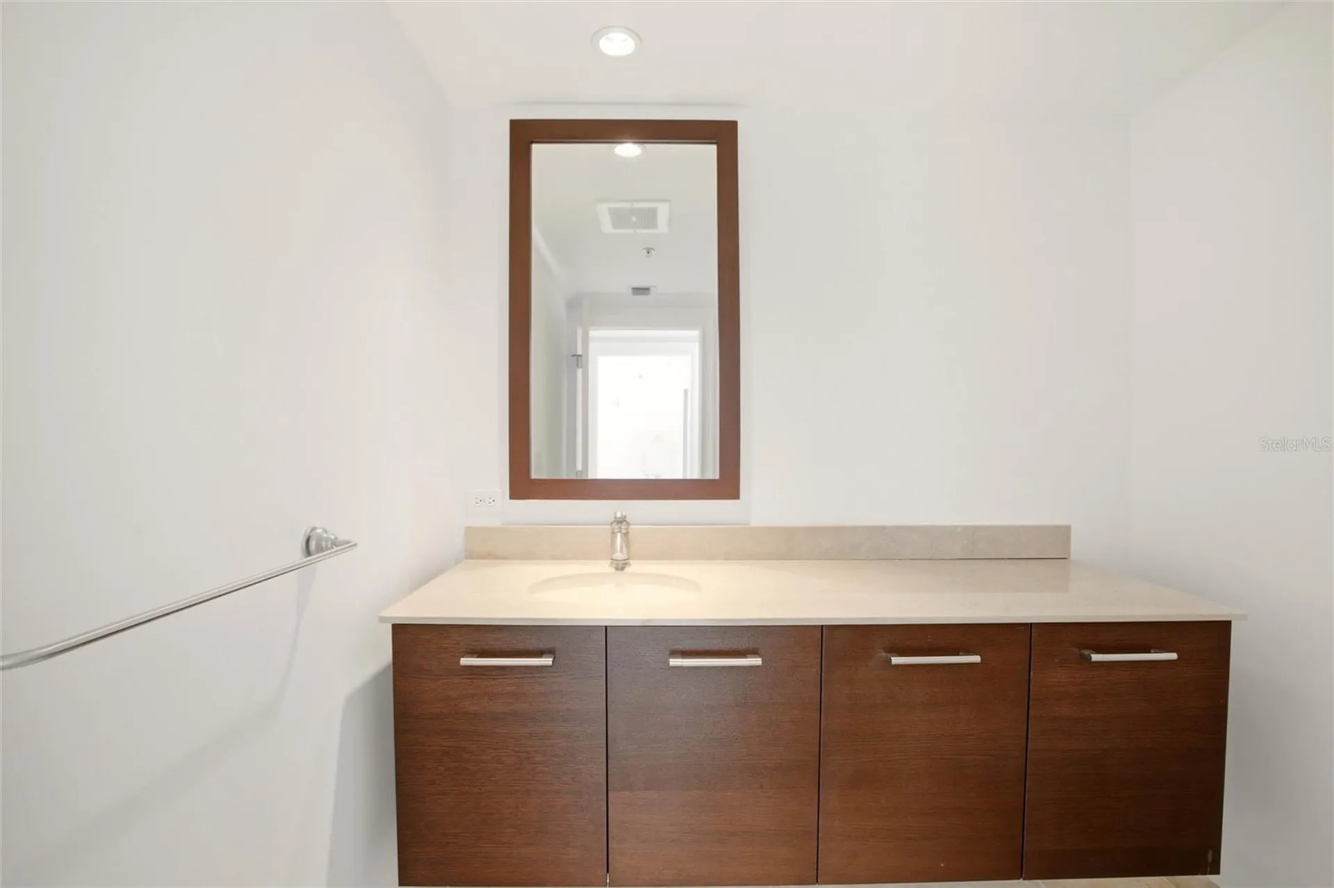 1350 Main Street Sarasota FL 34236