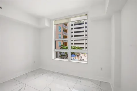 1350 Main Street Sarasota FL 34236