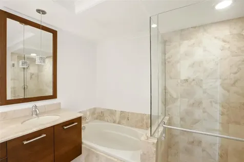 1350 Main Street Sarasota FL 34236