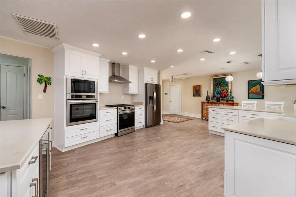 2011 Michigan Avenue NE St Petersburg FL 33703