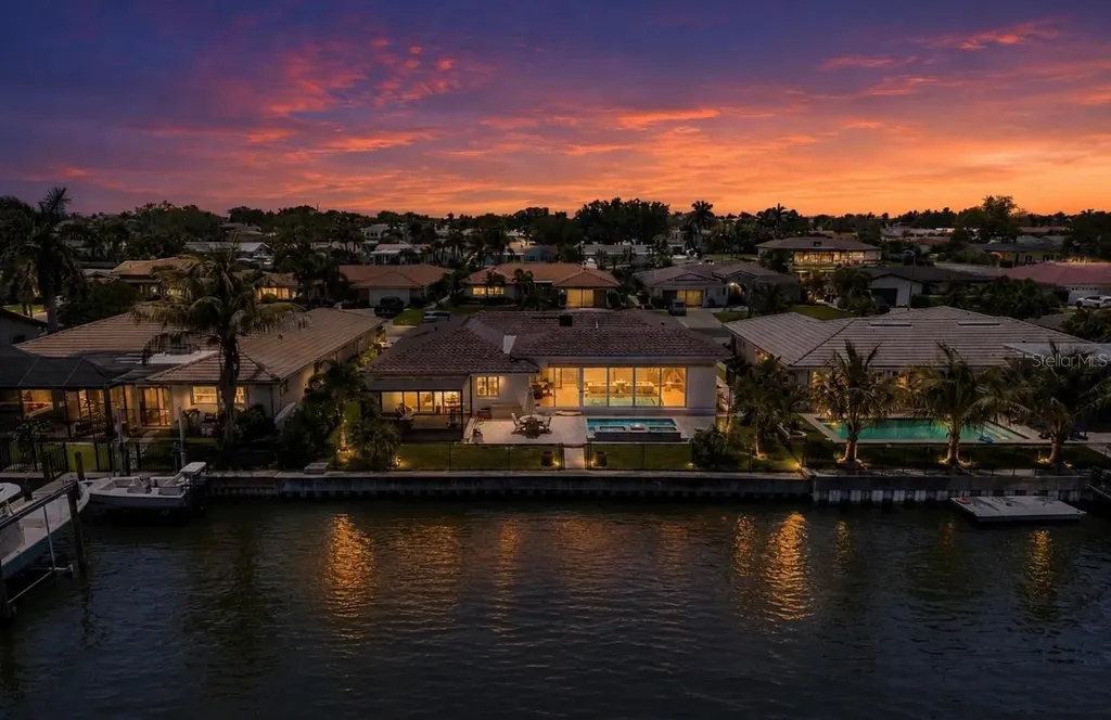2011 Michigan Avenue NE St Petersburg FL 33703