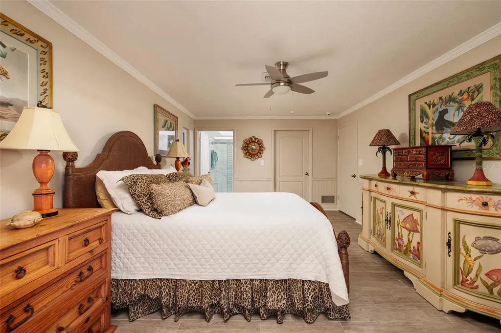 2011 Michigan Avenue NE St Petersburg FL 33703