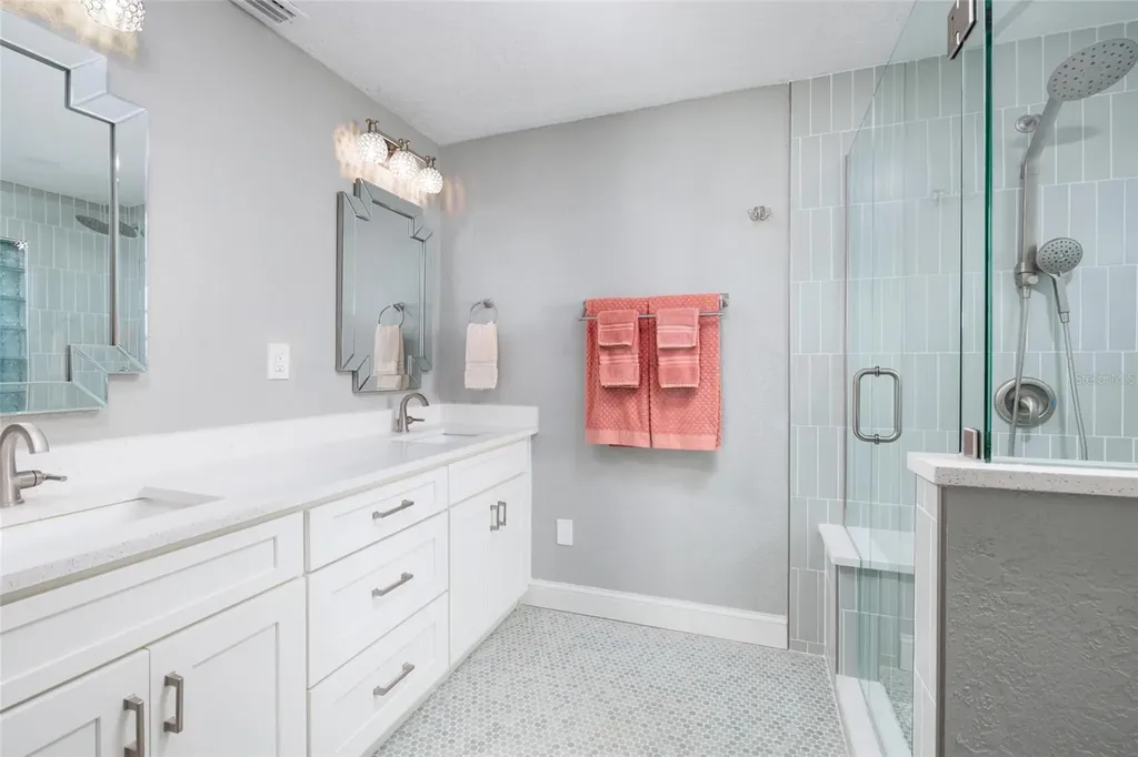 2011 Michigan Avenue NE St Petersburg FL 33703