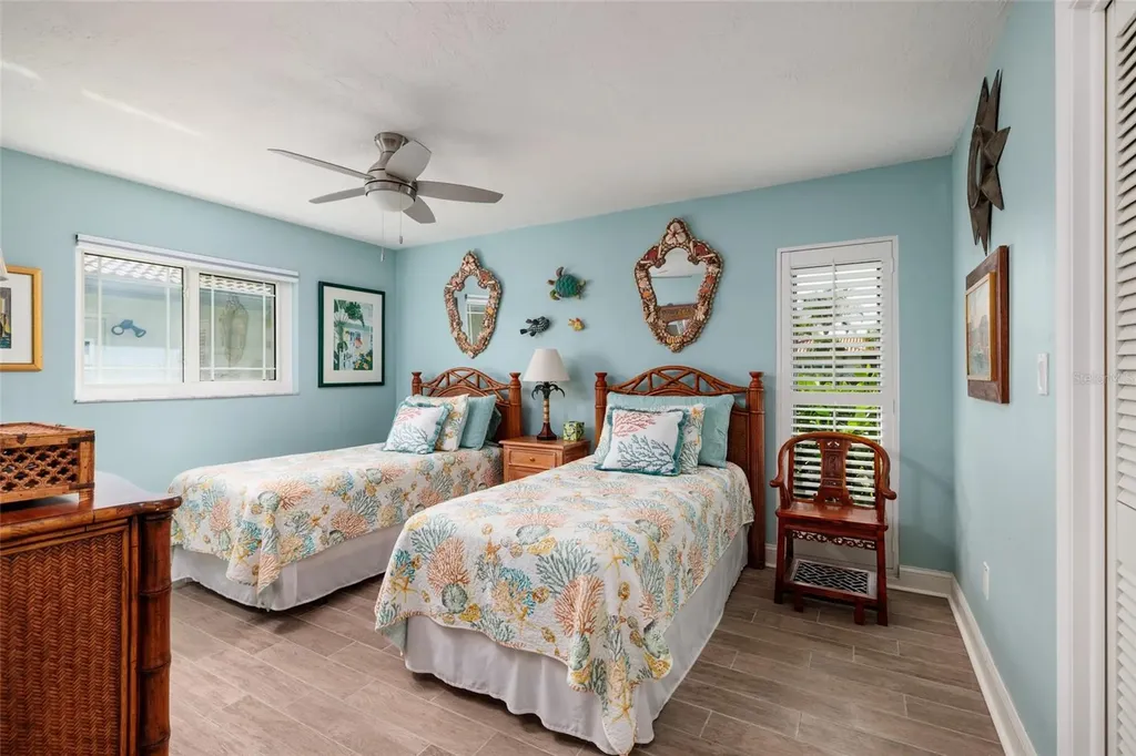 2011 Michigan Avenue NE St Petersburg FL 33703