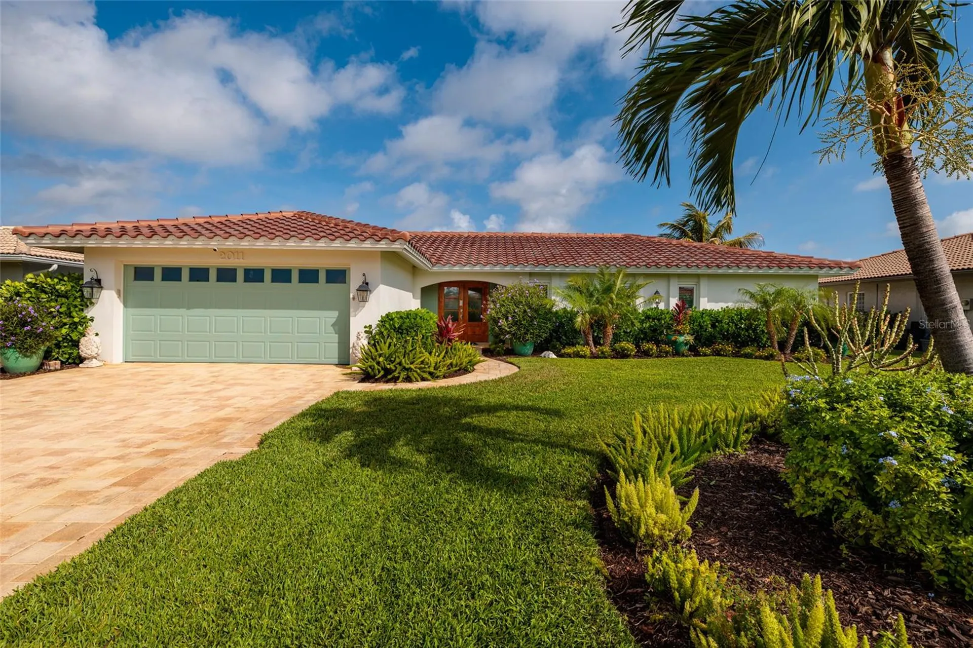 2011 Michigan Avenue NE St Petersburg FL 33703