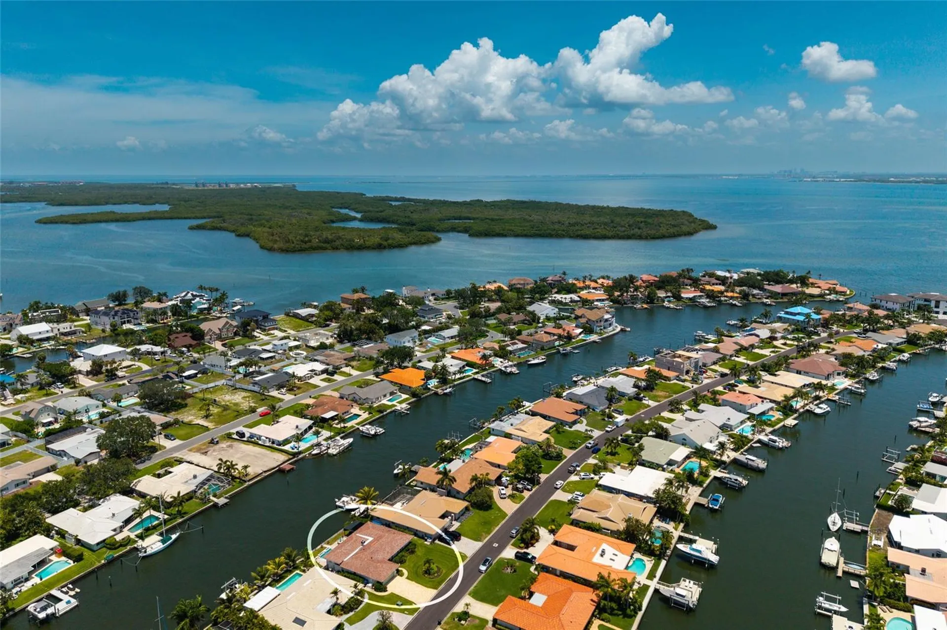 2011 Michigan Avenue NE St Petersburg FL 33703