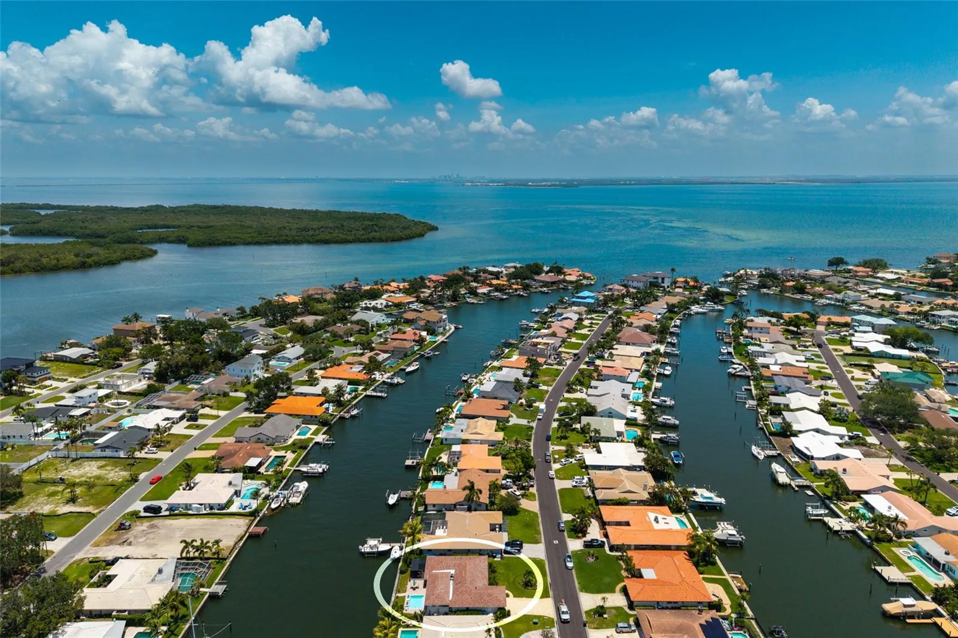 2011 Michigan Avenue NE St Petersburg FL 33703