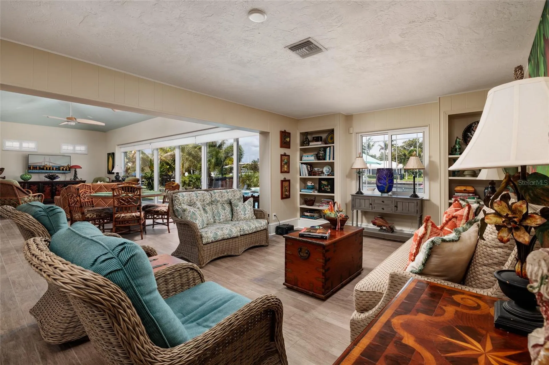 2011 Michigan Avenue NE St Petersburg FL 33703