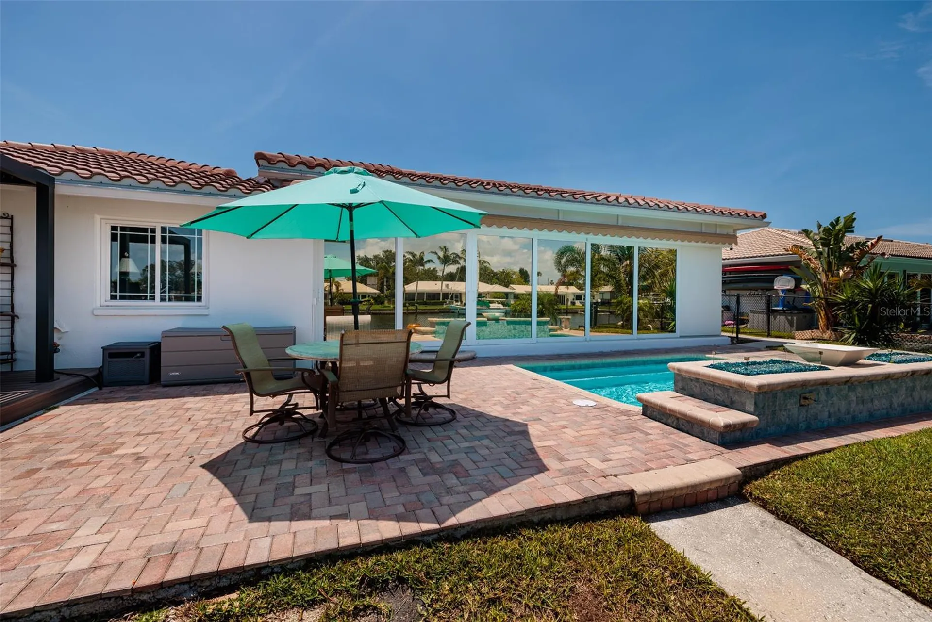 2011 Michigan Avenue NE St Petersburg FL 33703