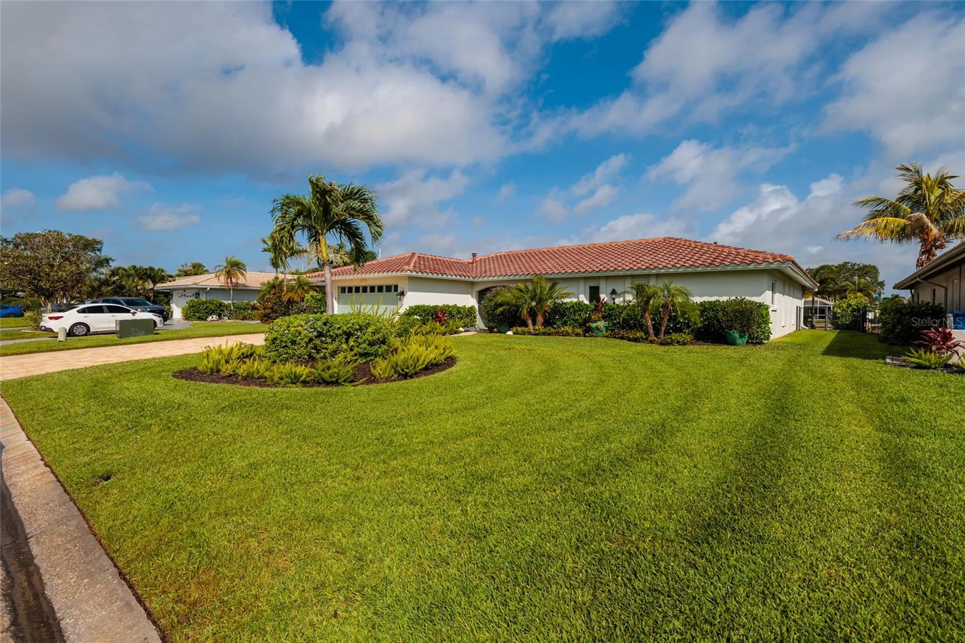 2011 Michigan Avenue NE St Petersburg FL 33703