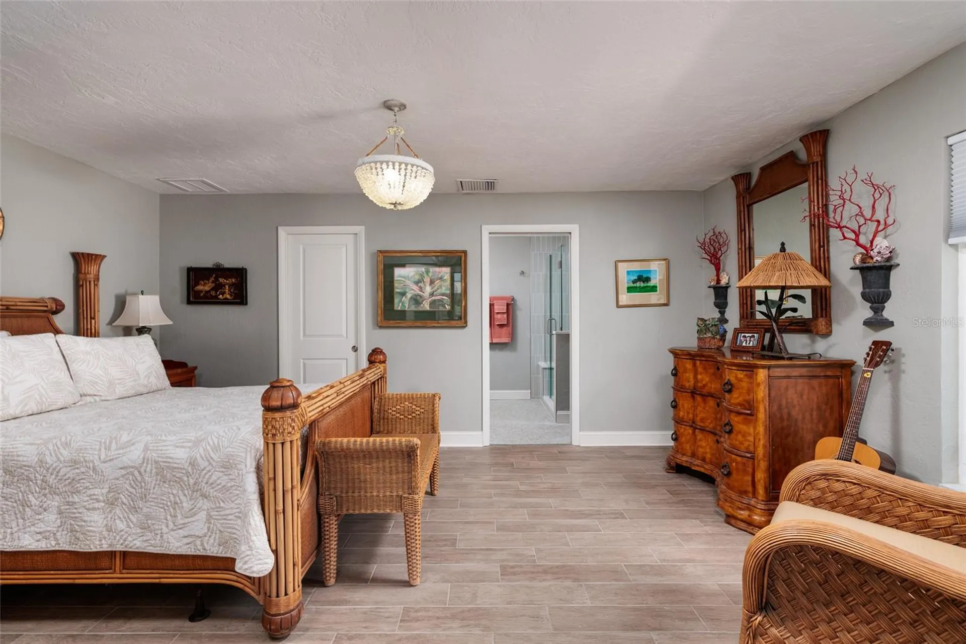 2011 Michigan Avenue NE St Petersburg FL 33703