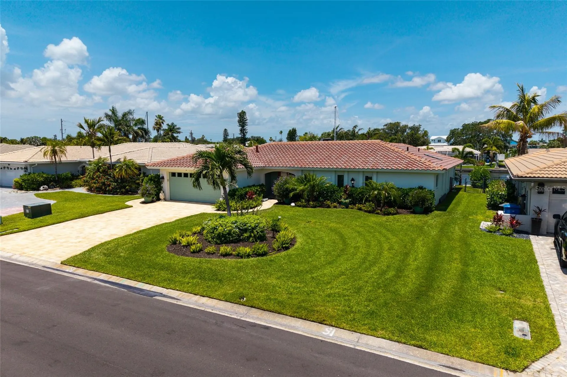 2011 Michigan Avenue NE St Petersburg FL 33703