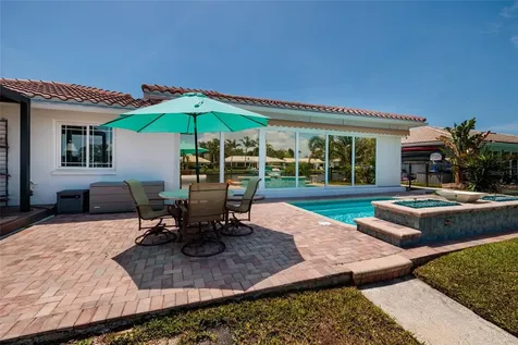 2011 Michigan Avenue NE St Petersburg FL 33703