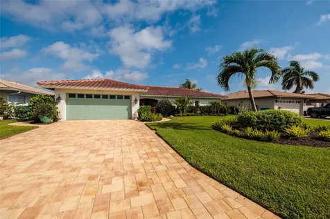 2011 Michigan Avenue NE St Petersburg FL 33703