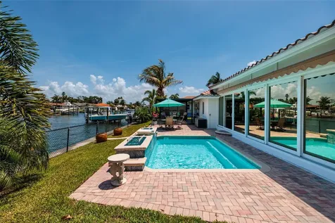 2011 Michigan Avenue NE St Petersburg FL 33703