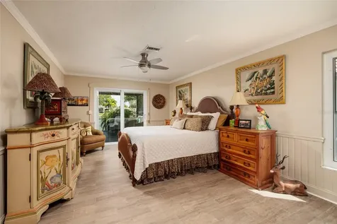 2011 Michigan Avenue NE St Petersburg FL 33703