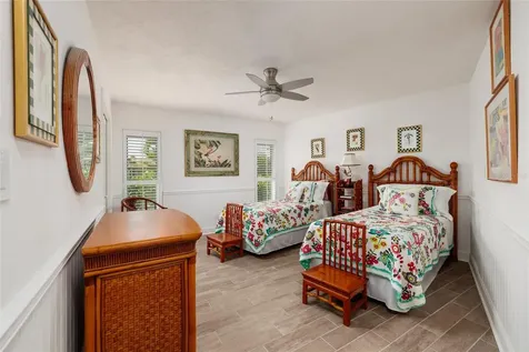 2011 Michigan Avenue NE St Petersburg FL 33703