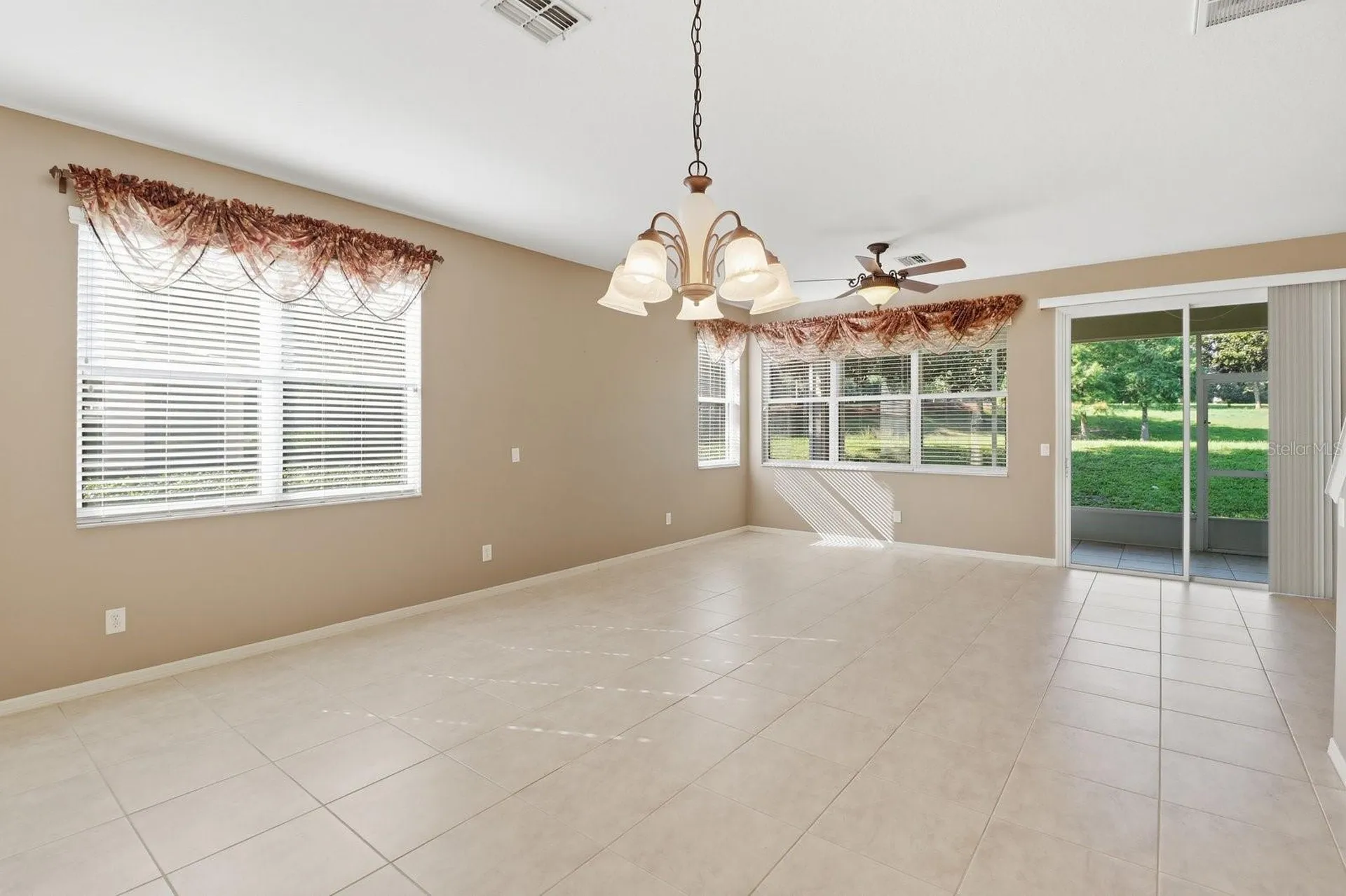 1668 W Spring Meadow Loop Lecanto FL 34461