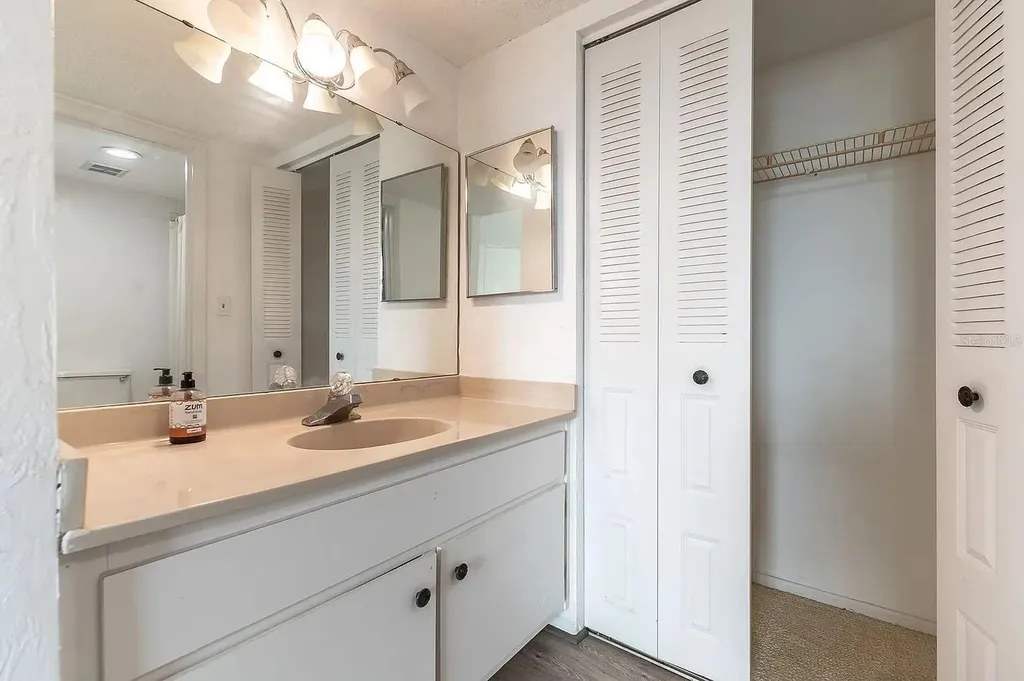 2901 26th Street W Bradenton FL 34205