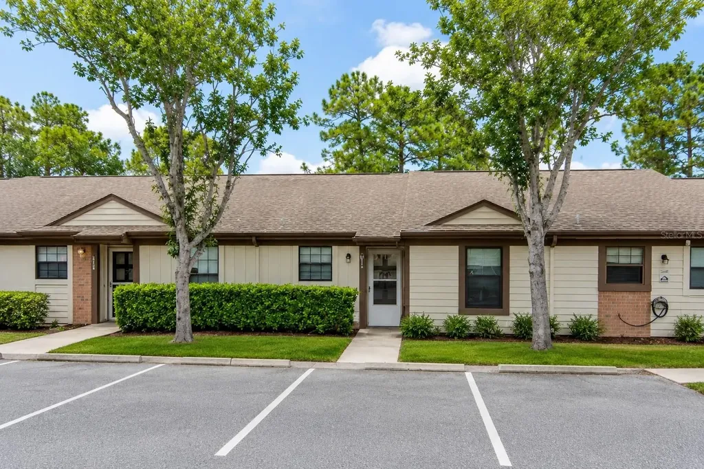 1126 Fairvilla Drive New Smyrna Beach FL 32168