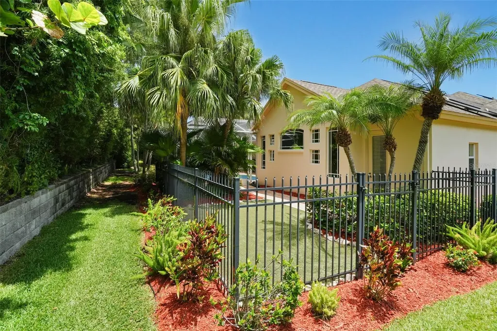 209 Highland Woods Drive Safety Harbor FL 34695