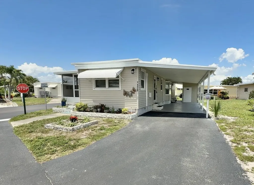 7173 Mount Bristol Boulevard NE St Petersburg FL 33702