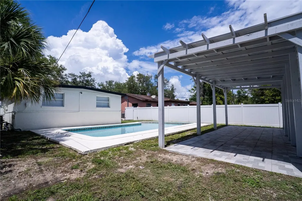 4628 16th Avenue S St Petersburg FL 33711