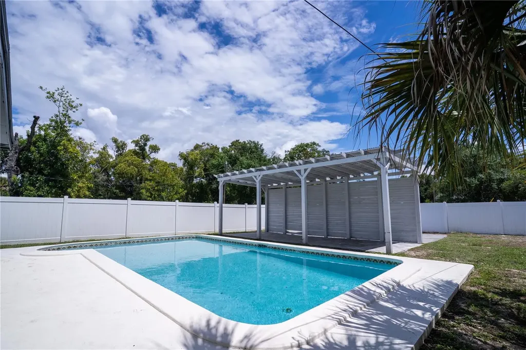 4628 16th Avenue S St Petersburg FL 33711