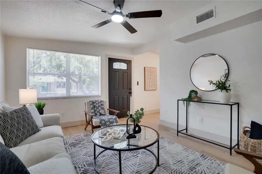 4628 16th Avenue S St Petersburg FL 33711