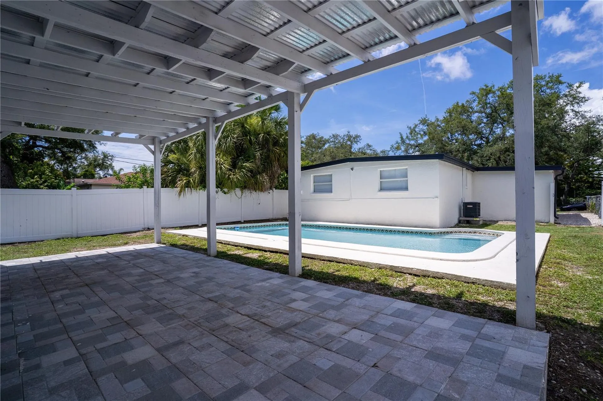 4628 16th Avenue S St Petersburg FL 33711