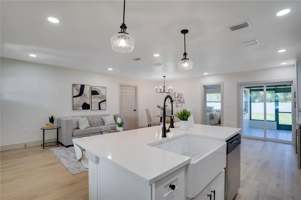 8496 118th Street Seminole FL 33772