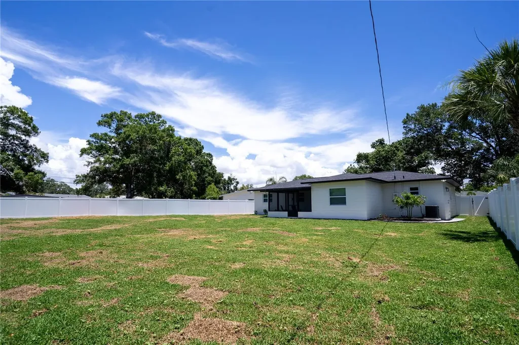 8496 118th Street Seminole FL 33772