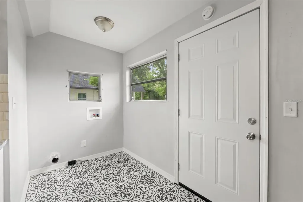 5518 11th Street Zephyrhills FL 33542