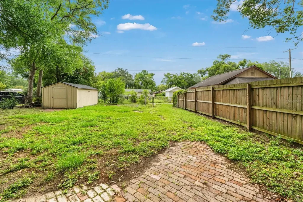 5518 11th Street Zephyrhills FL 33542