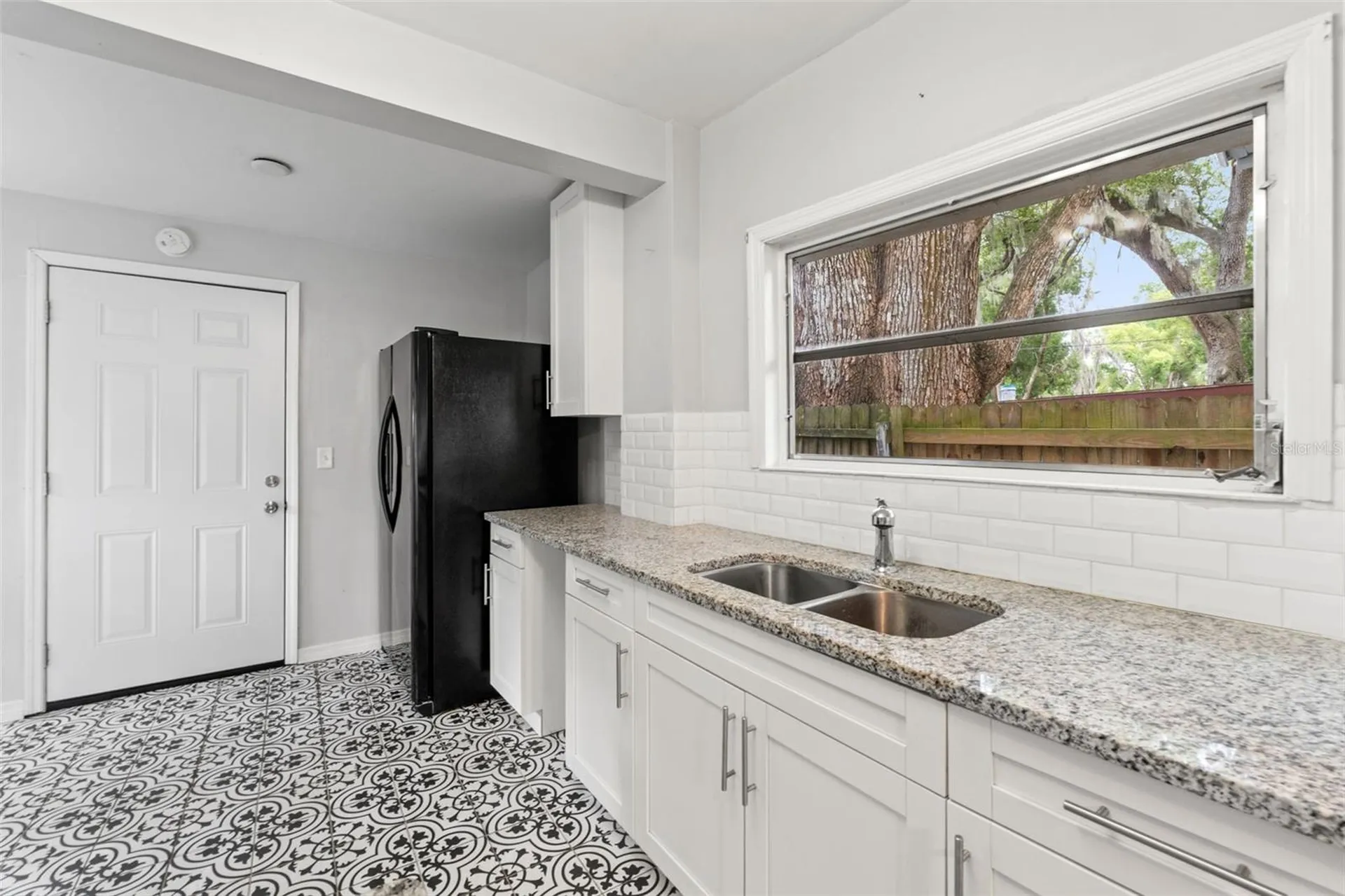 5518 11th Street Zephyrhills FL 33542