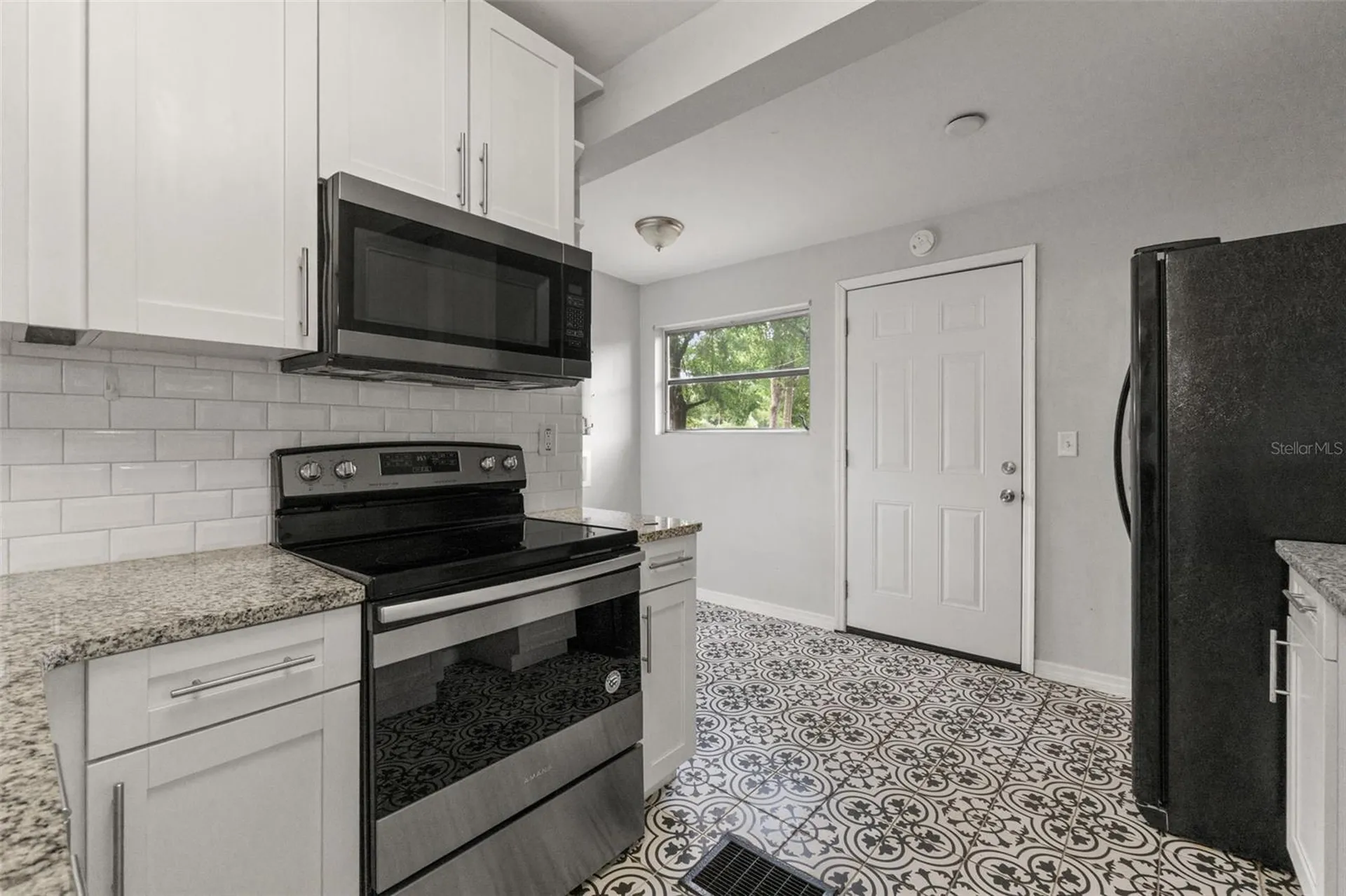 5518 11th Street Zephyrhills FL 33542