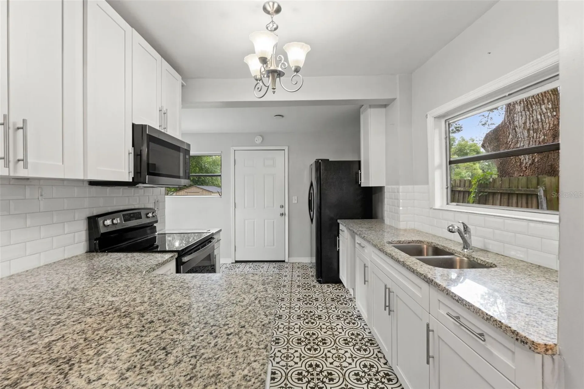 5518 11th Street Zephyrhills FL 33542