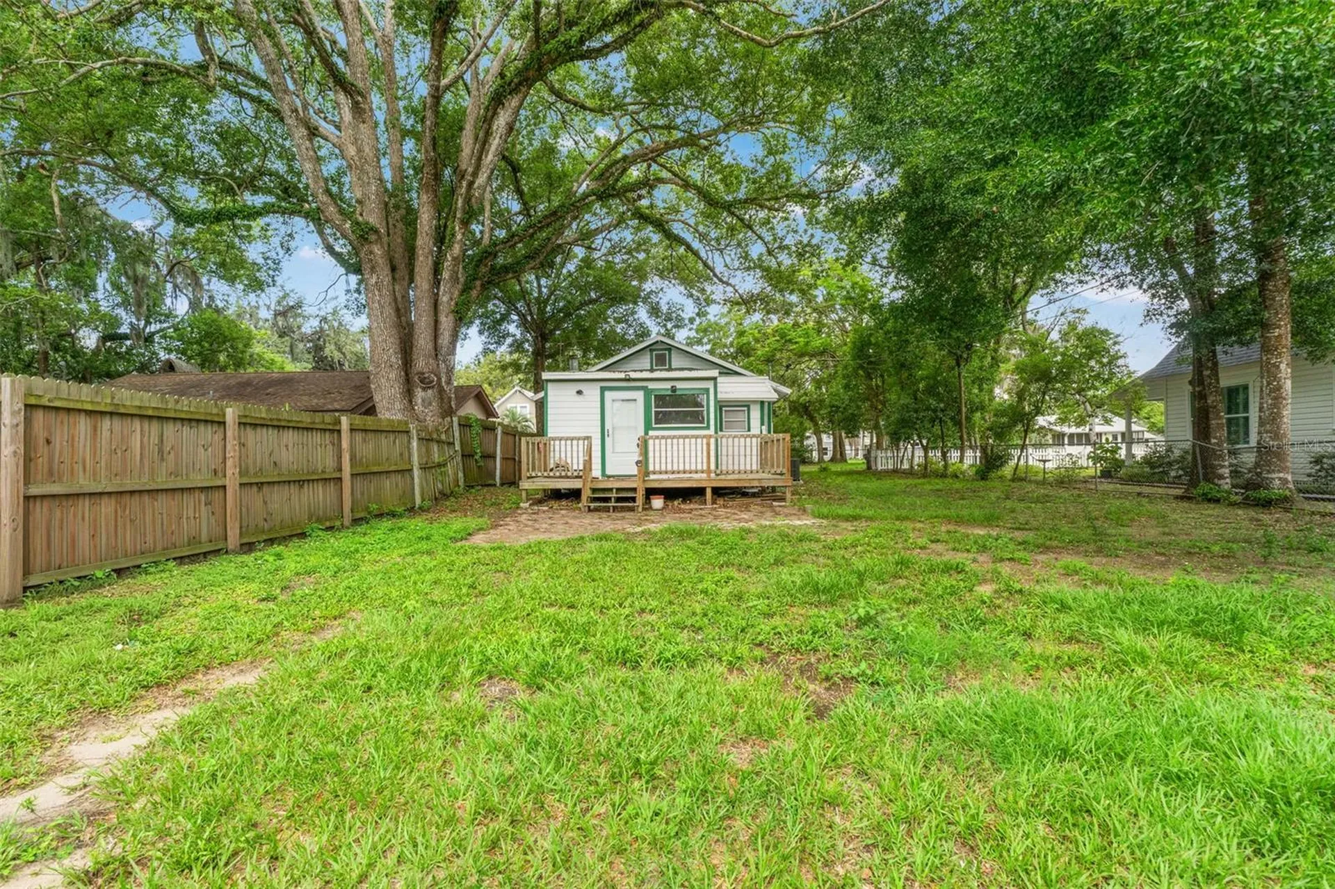 5518 11th Street Zephyrhills FL 33542