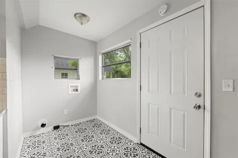 5518 11th Street Zephyrhills FL 33542
