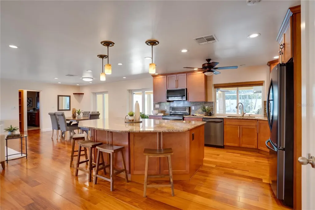 13254 87th Place Seminole FL 33776