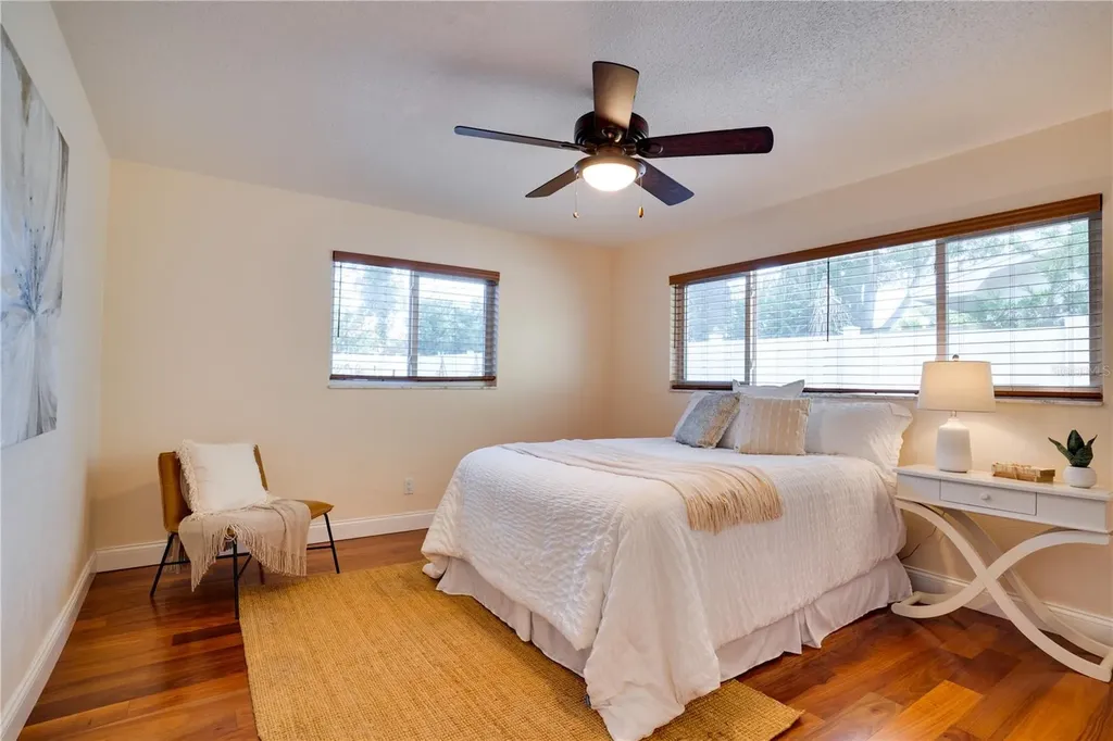 13254 87th Place Seminole FL 33776